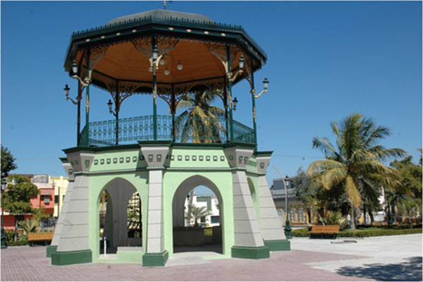 Plaza Historica